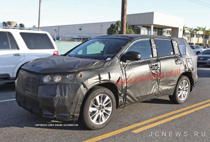 Toyota покажет новый Highlander в Нью-Йорке