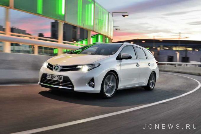 Toyota называет европейские цены на Auris с кузовом универсал